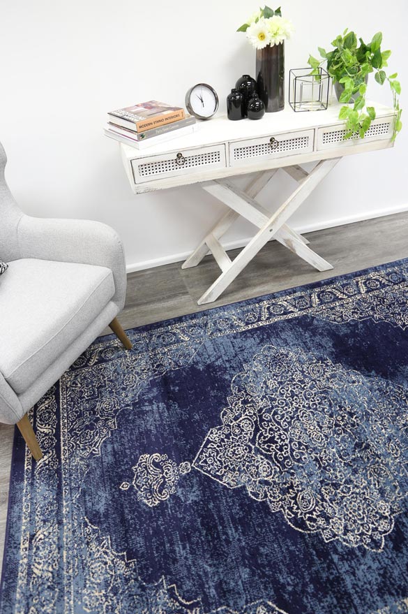 Aryana Distressed Navy Rug