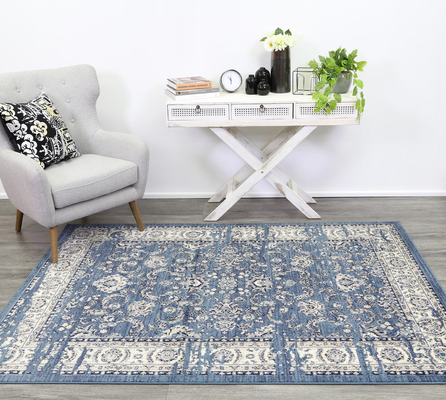 Aryana Ziegler Distressed Navy Rug