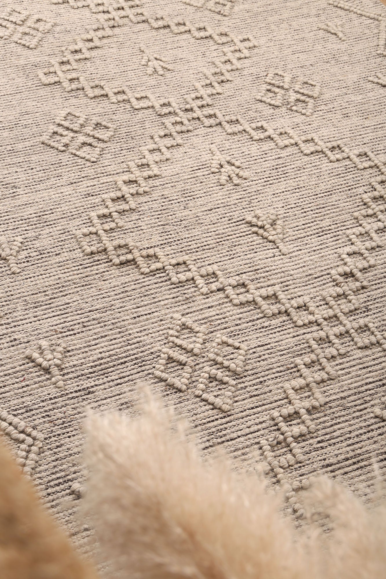 Varanasi Aztec Wool Blend Ash Rug
