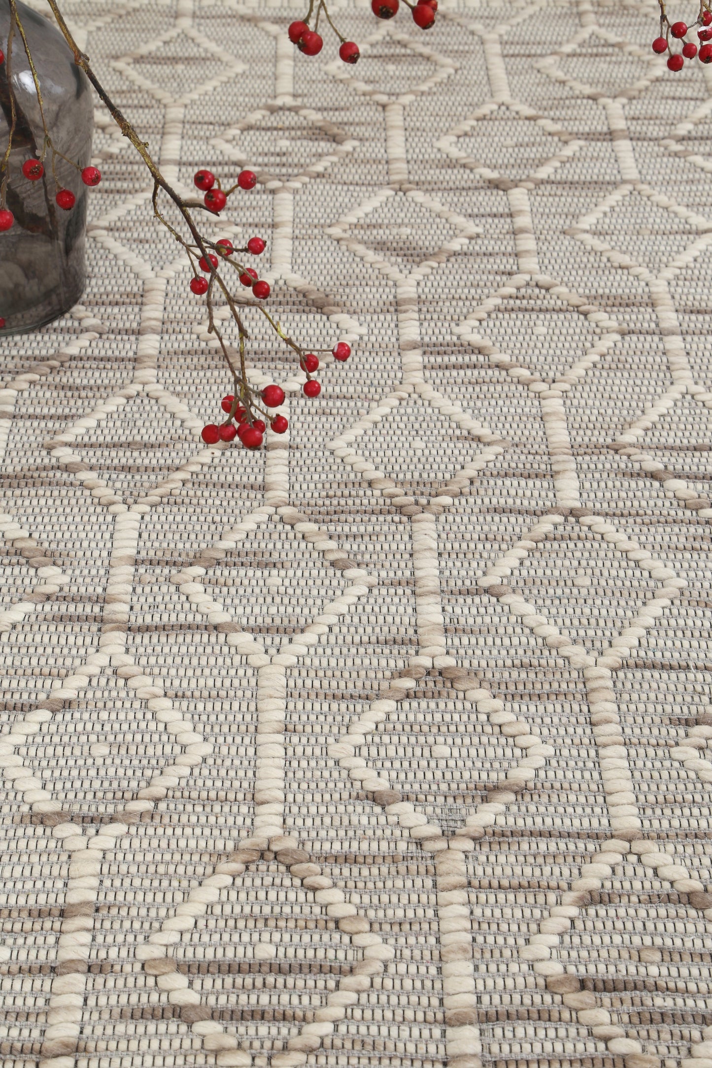 Wynter Lattice Beige Wool Rug