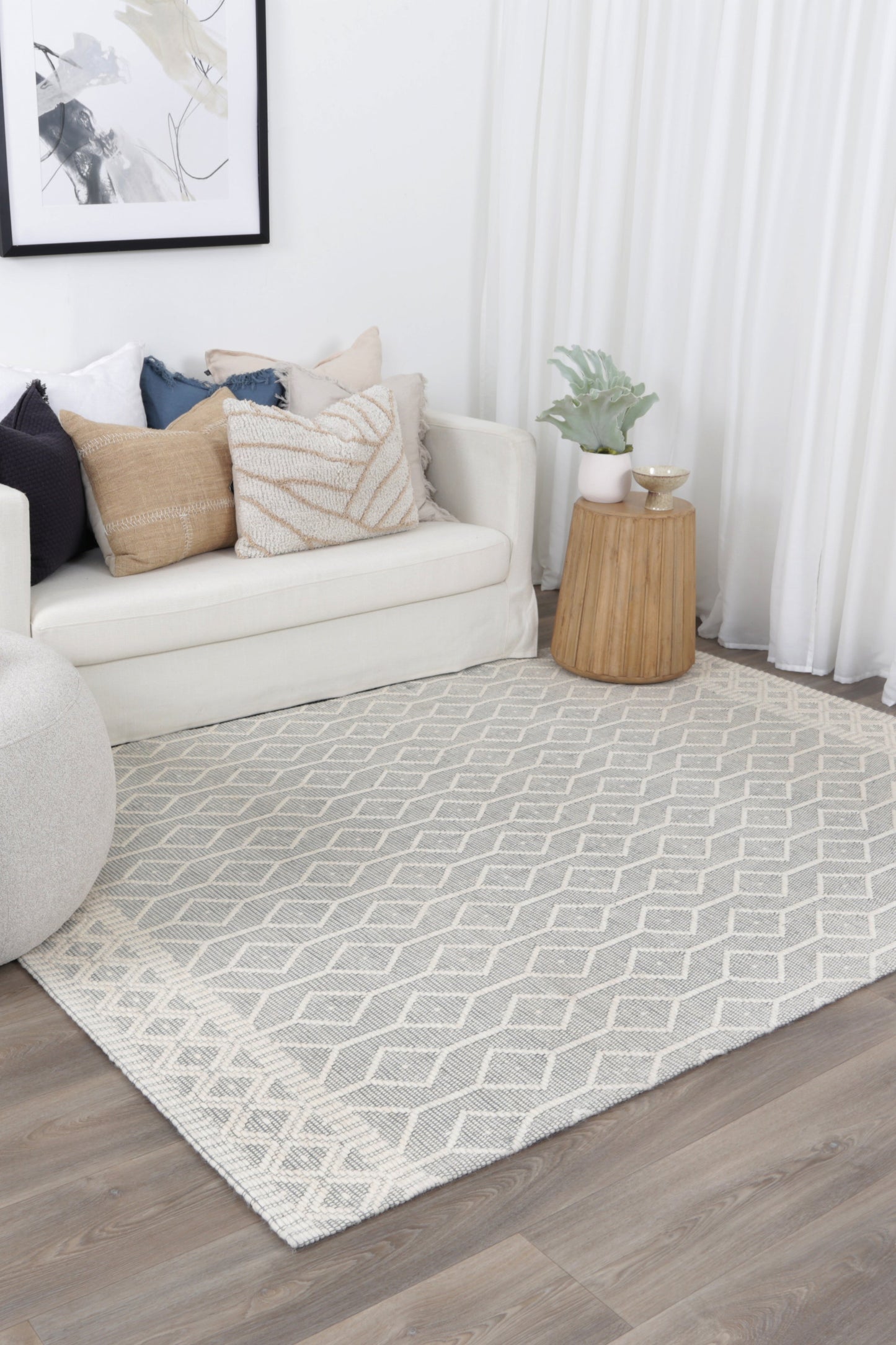Wynter Lattice Light Grey Wool Rug