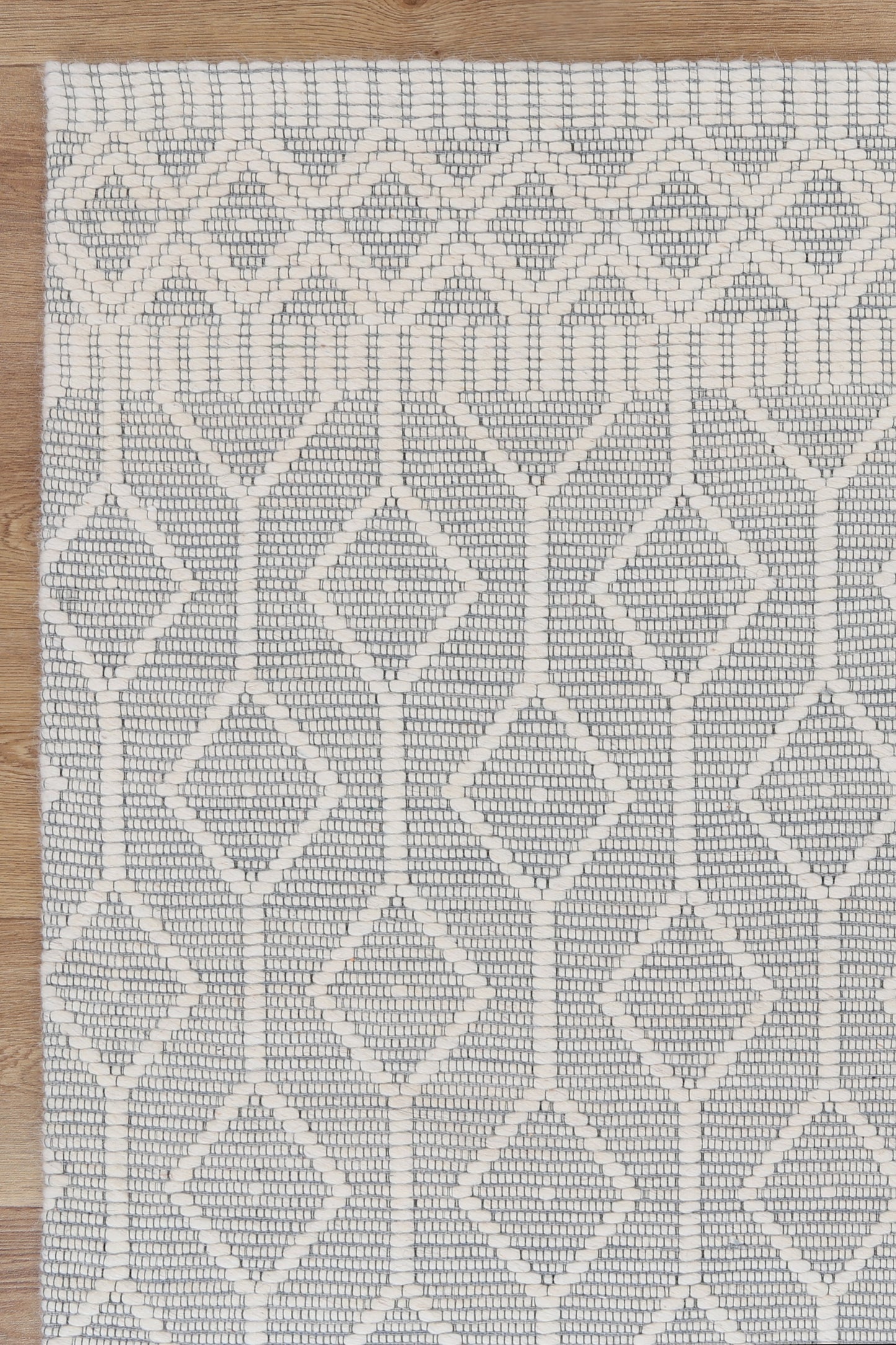 Wynter Lattice Light Grey Wool Rug