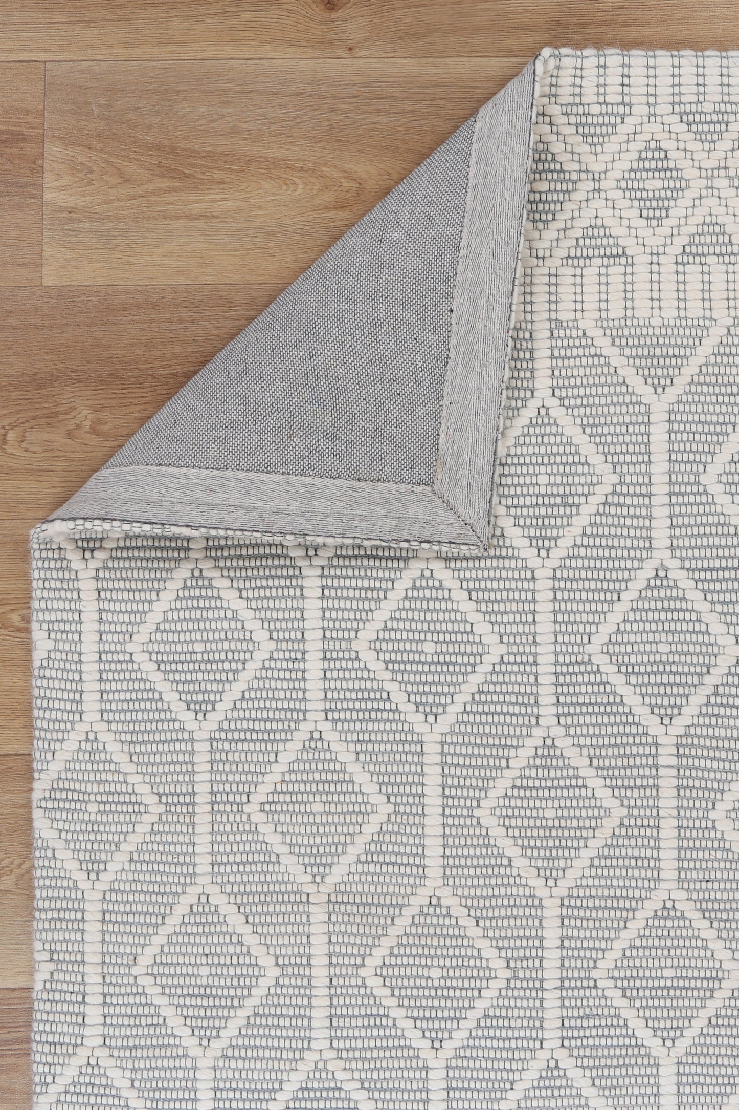 Wynter Lattice Light Grey Wool Rug