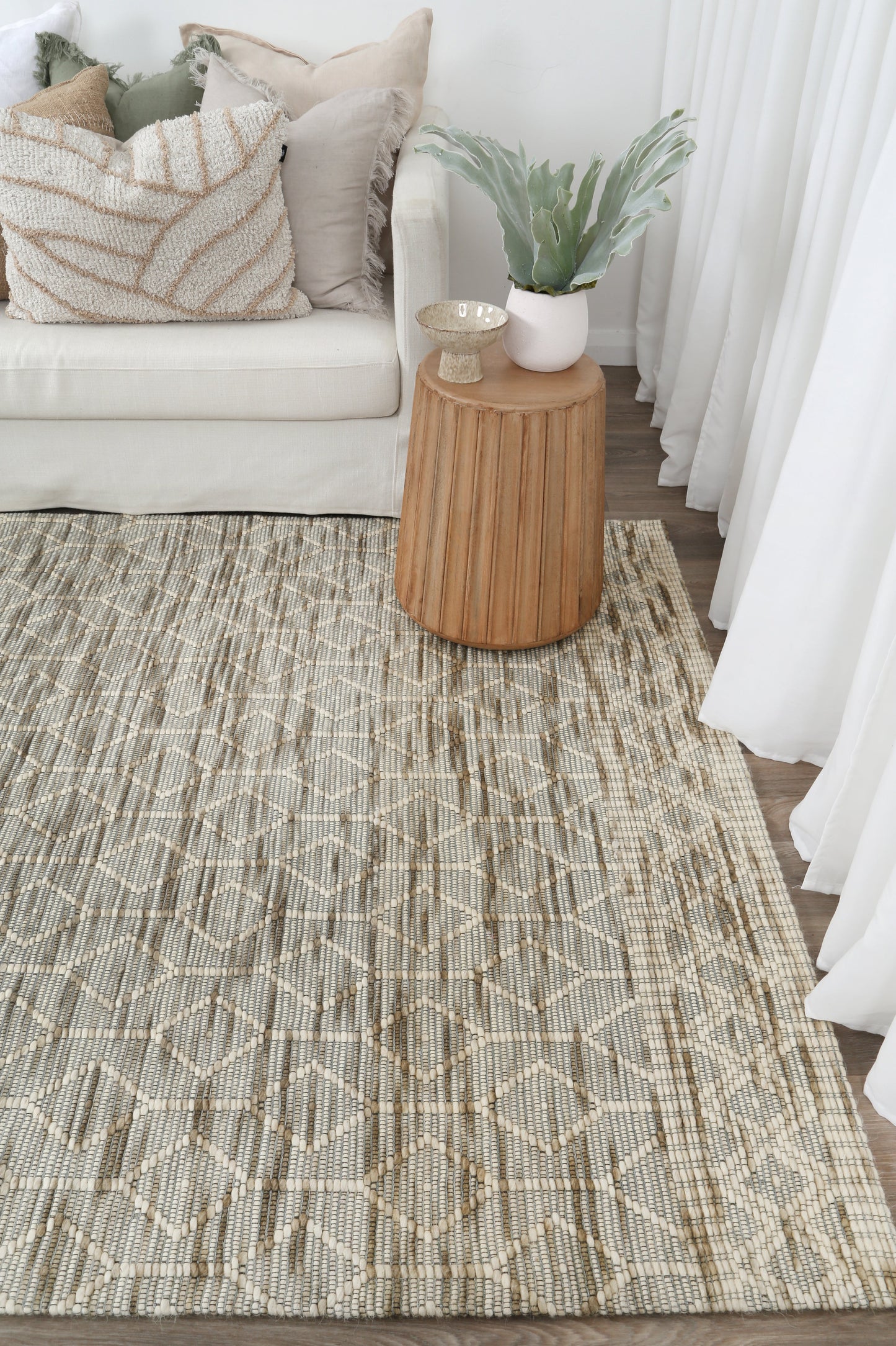 Wynter Lattice Moss Wool Rug