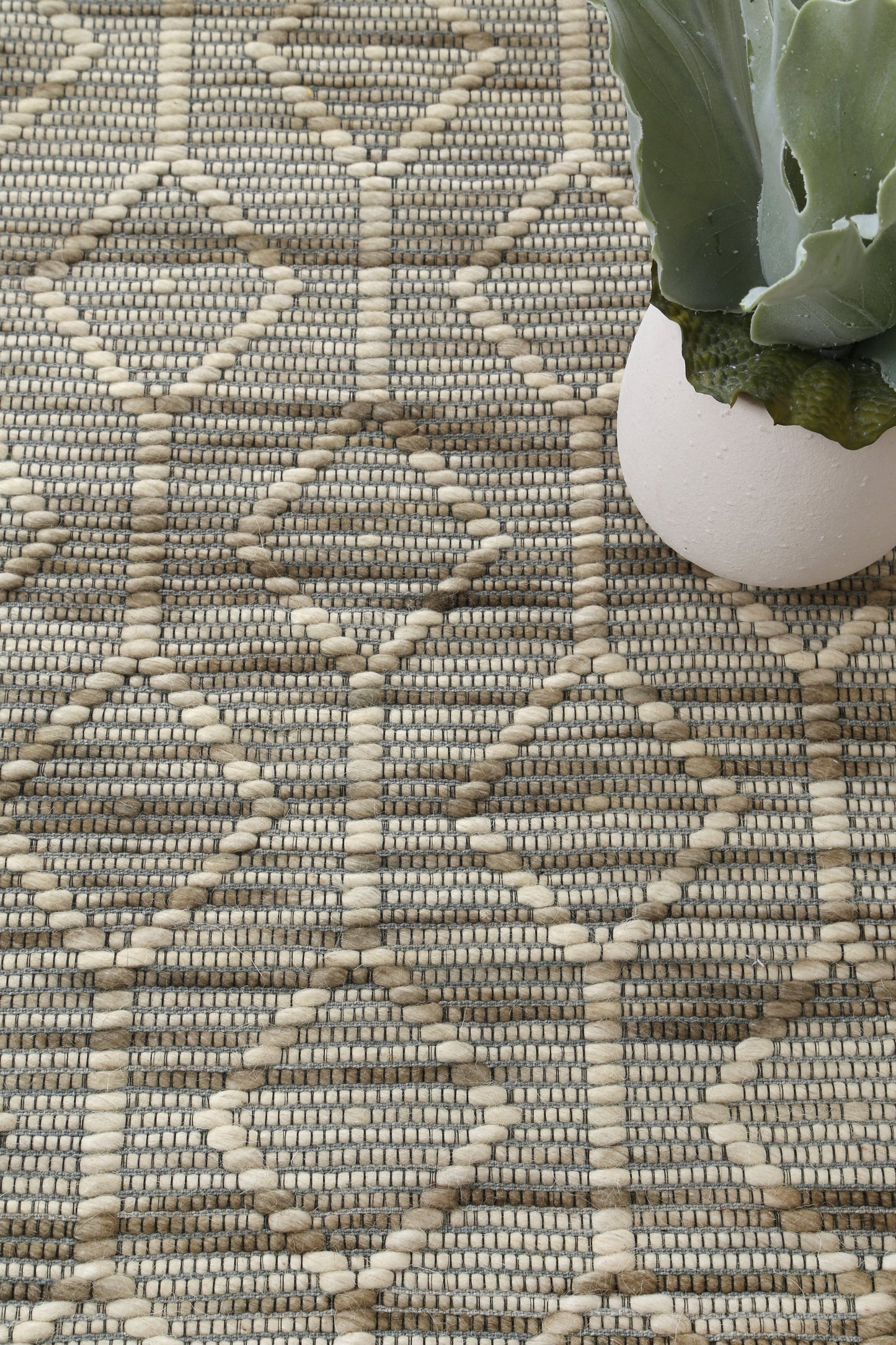 Wynter Lattice Moss Wool Rug