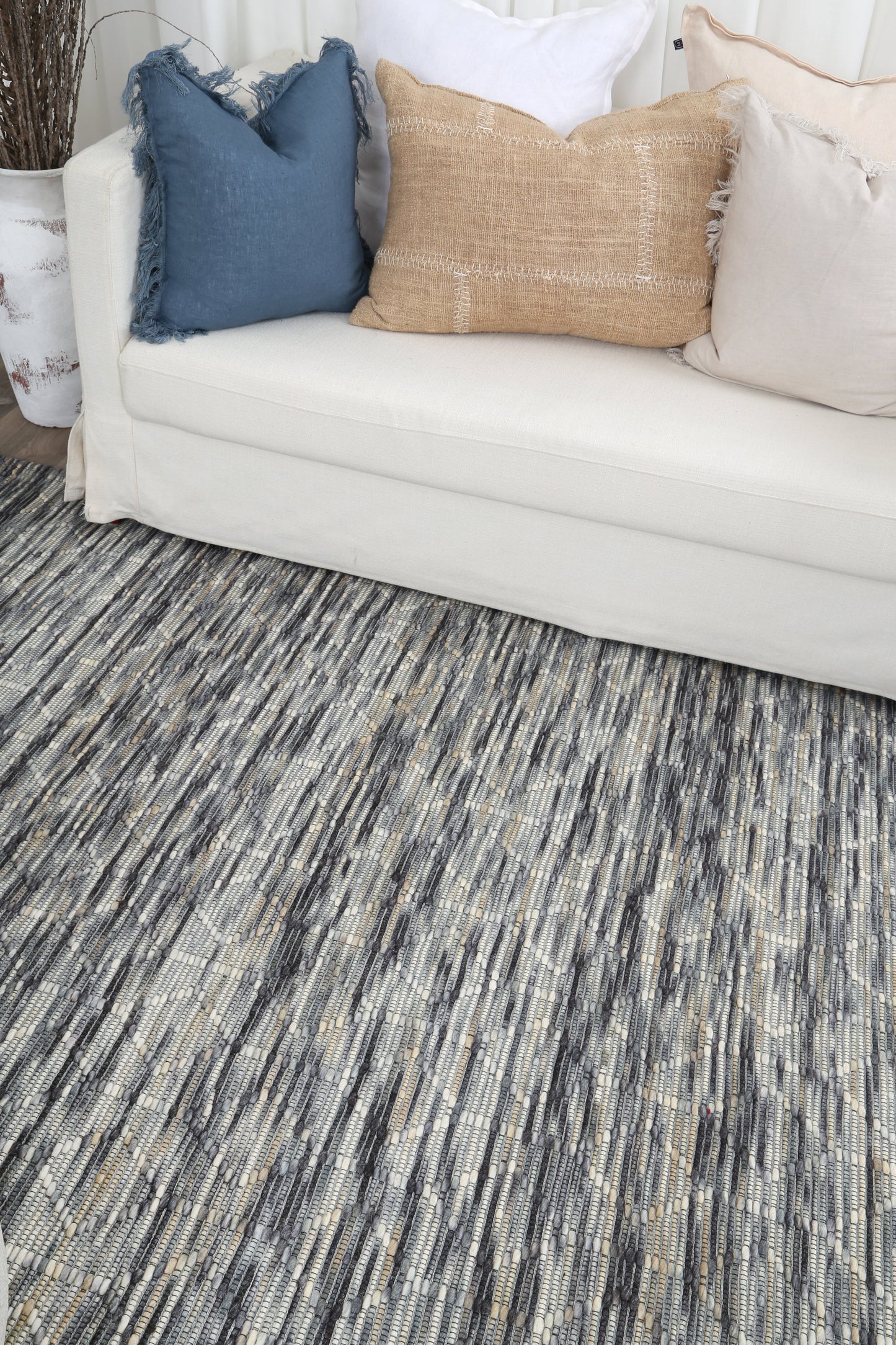 Wynter Lattice Stone Wool Rug