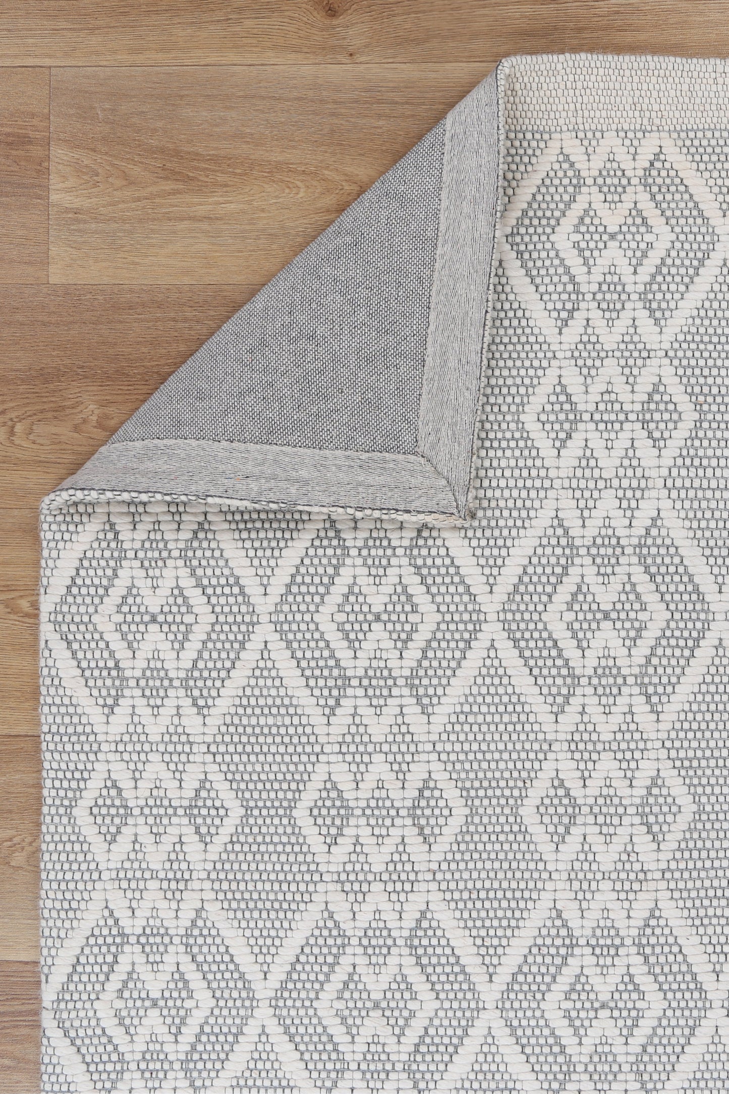Wynter Diamond Grey Wool Rug