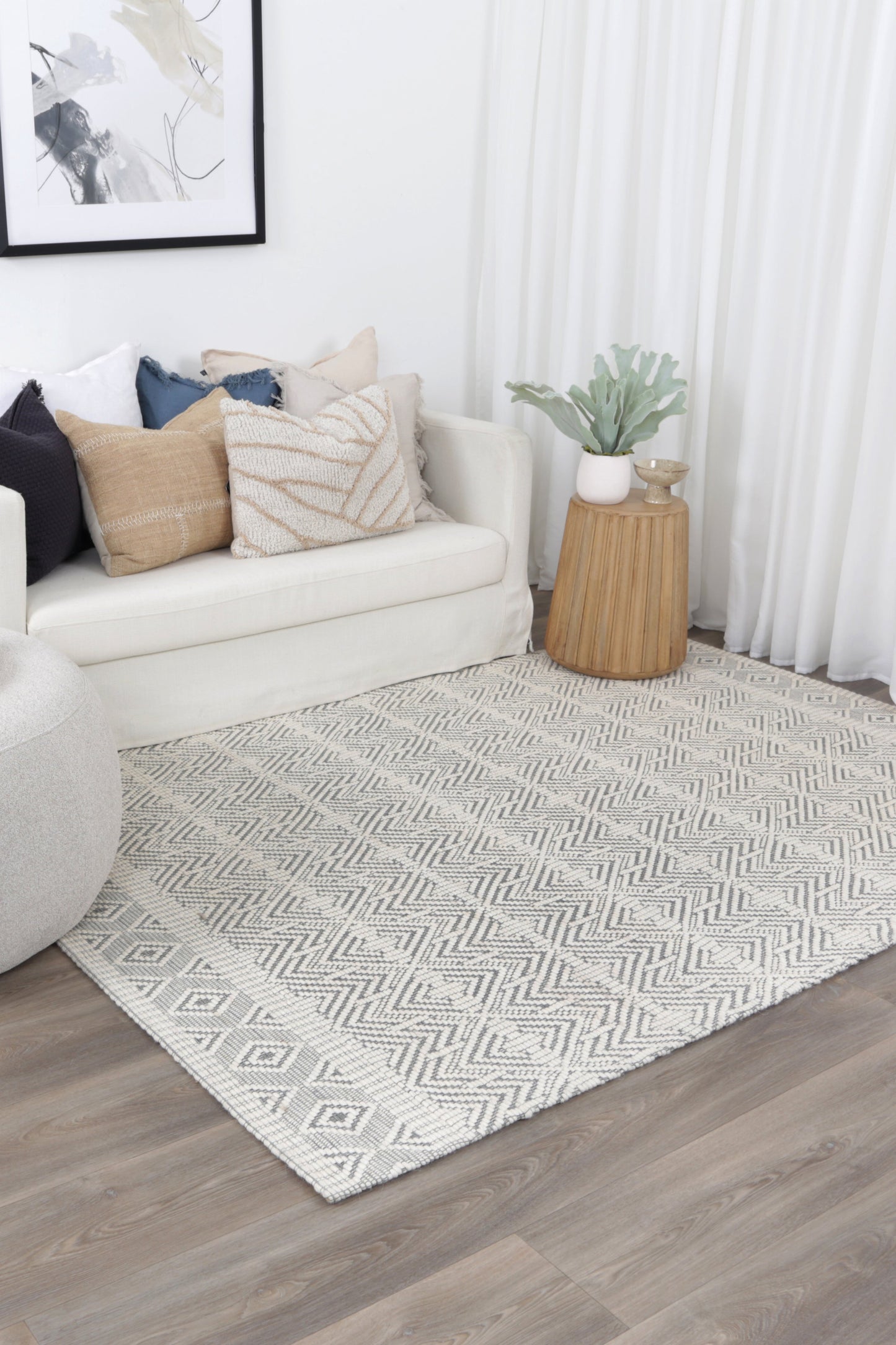 Wynter Chevron Light Grey Wool Rug