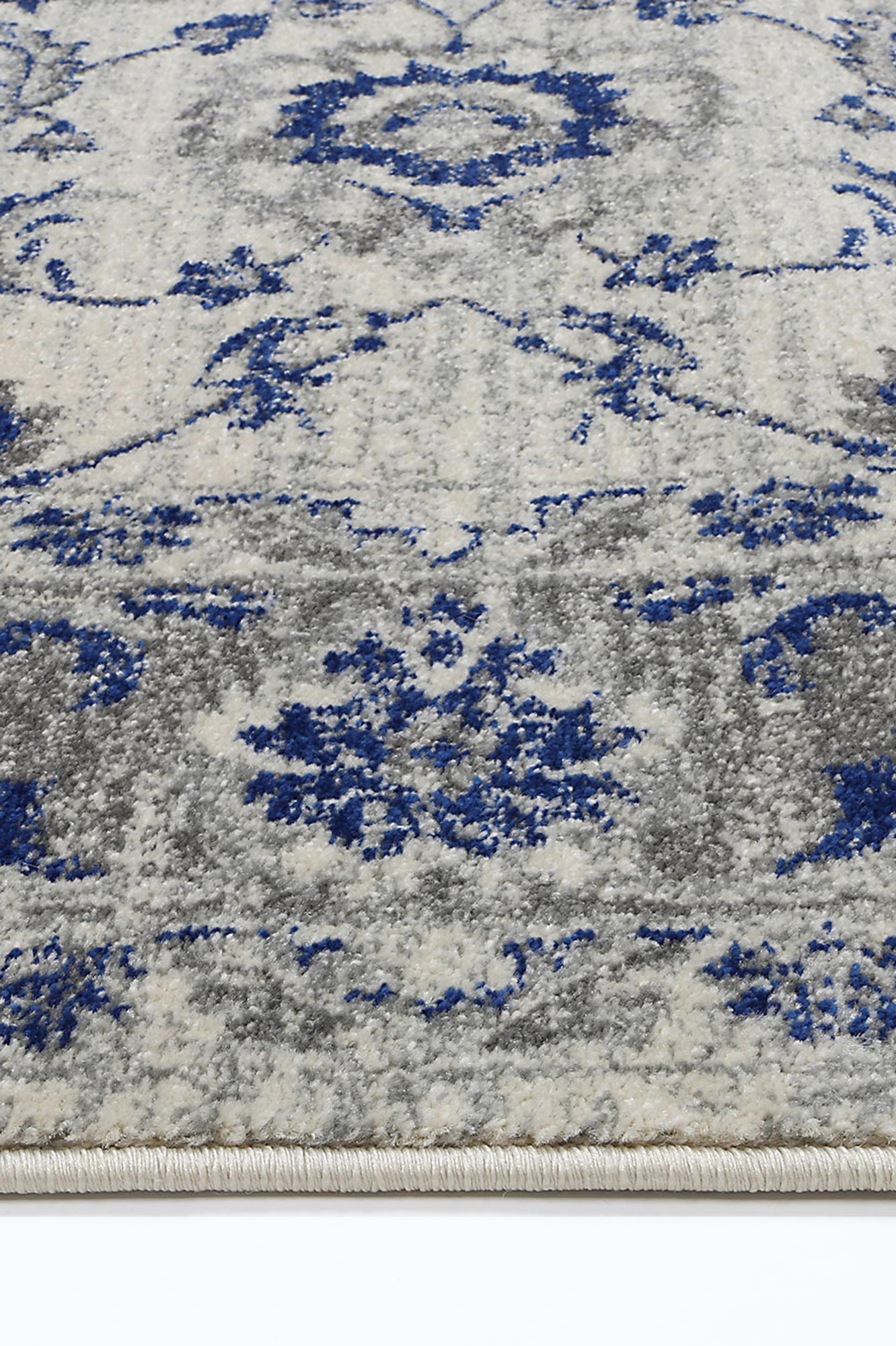 Exquisite Blue & Ivory Floral Rug