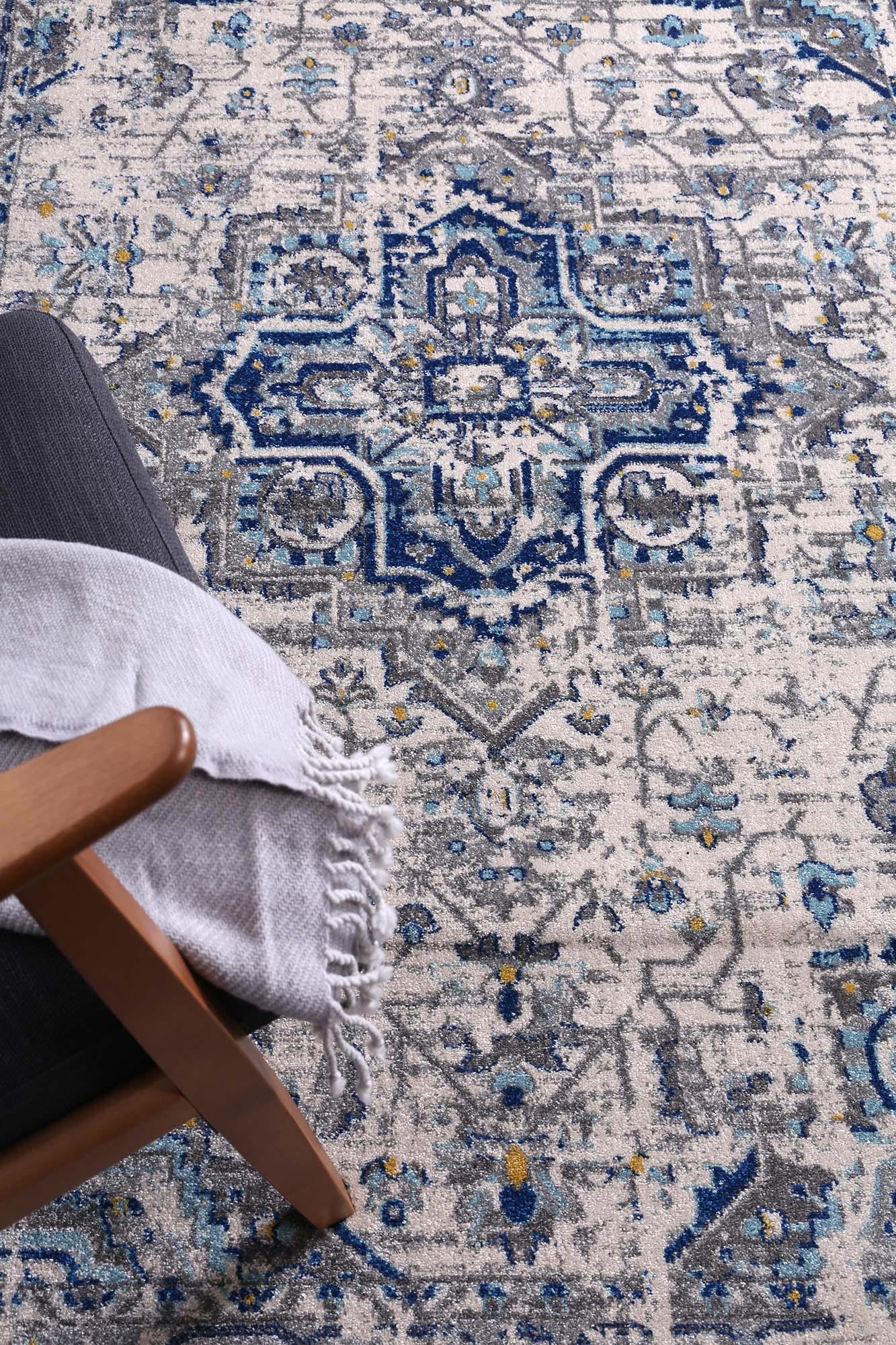 Exquisite Melissa Ivory & Blue Rug