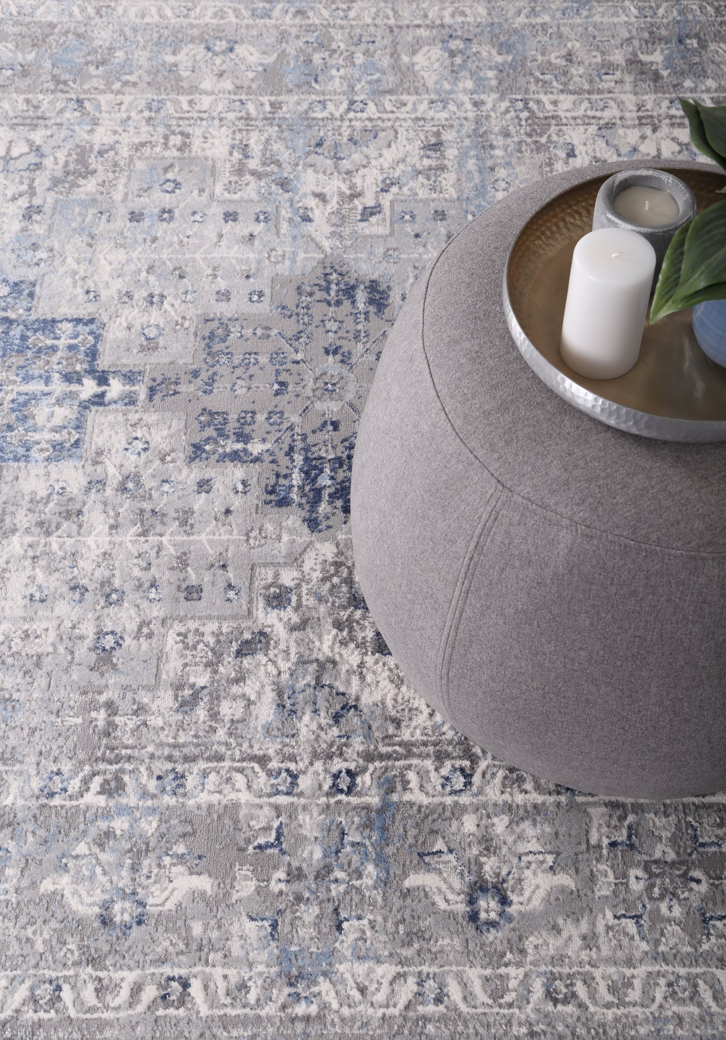 Diamond Transitional Blue Rug