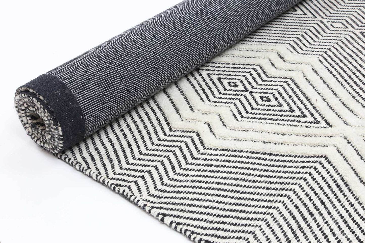 Kaiden Saw Ivory Wool Rug