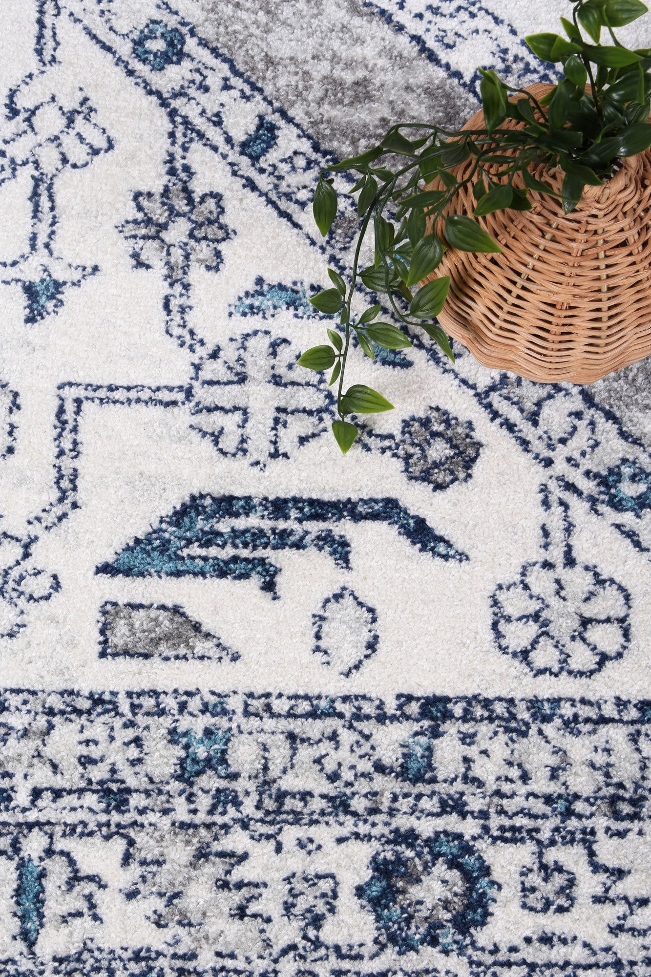 Perth Meze Grey Traditional Rug