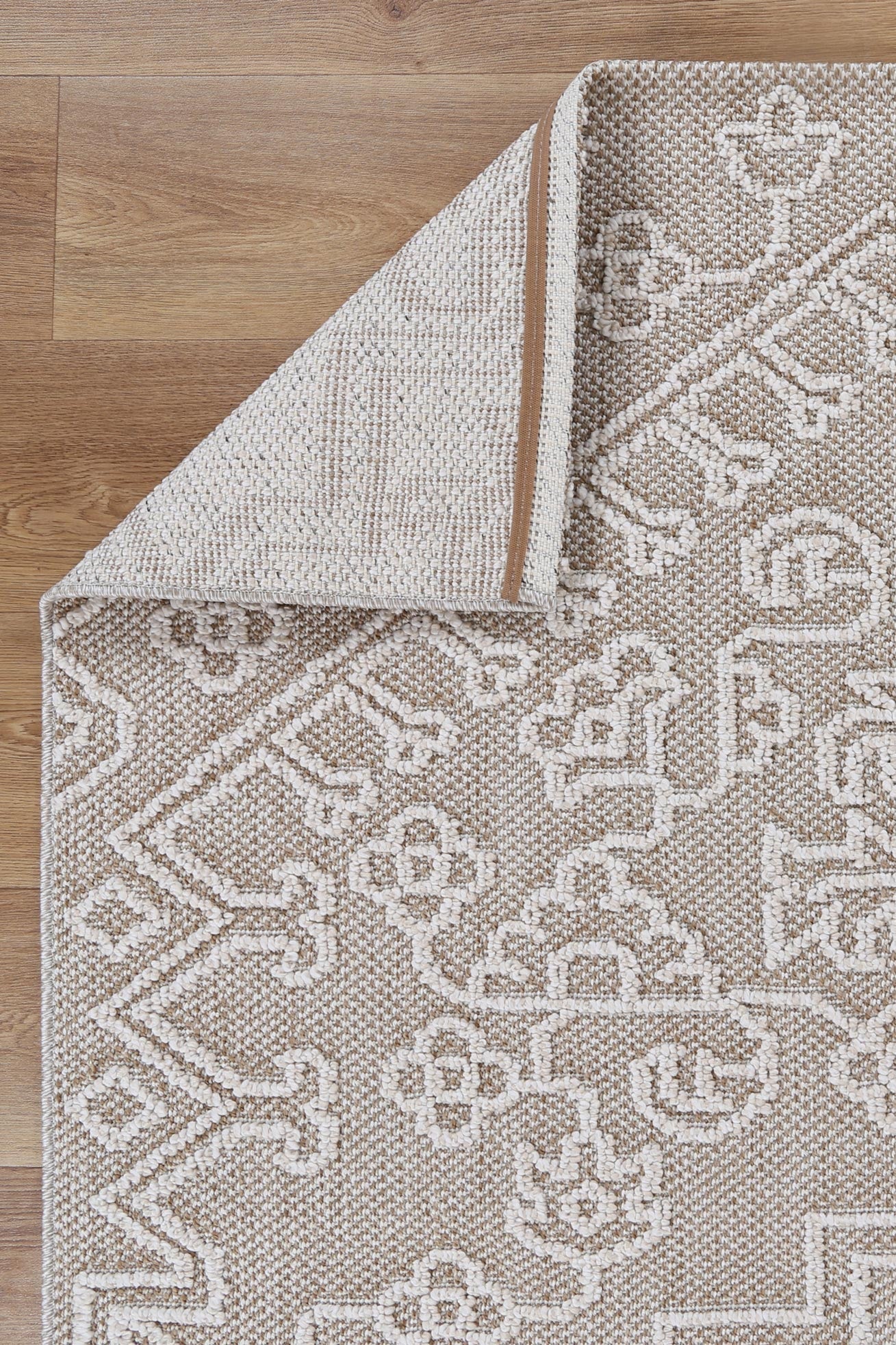 Valentina Waita Beige Tribal Flatweave Rug