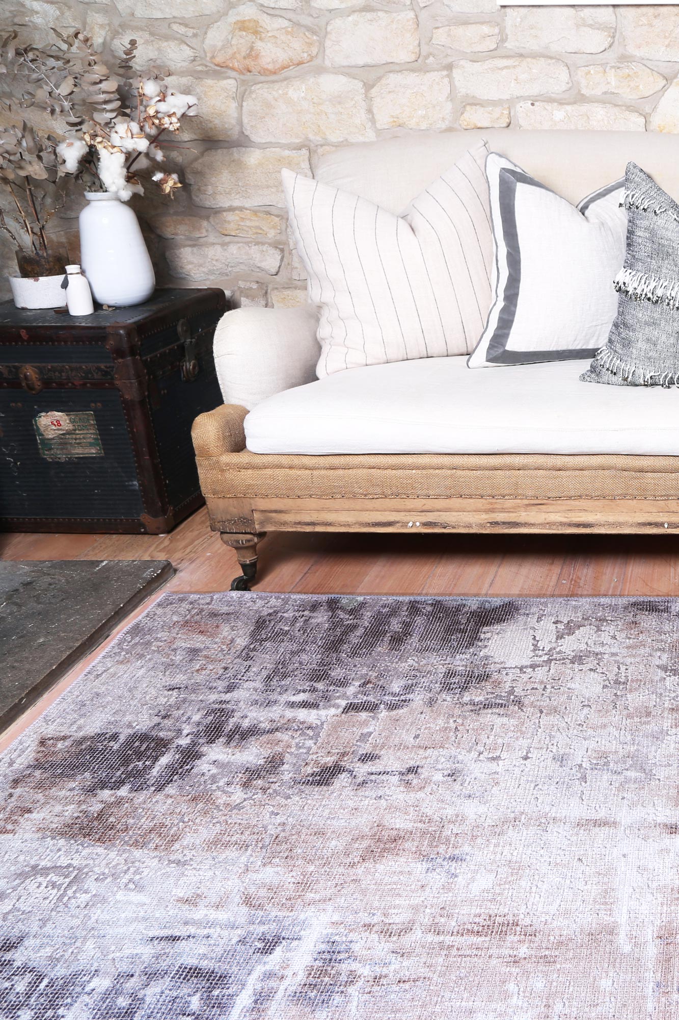 Vintage Crown Leopold Ash & Ivory Distressed Vintage Rug
