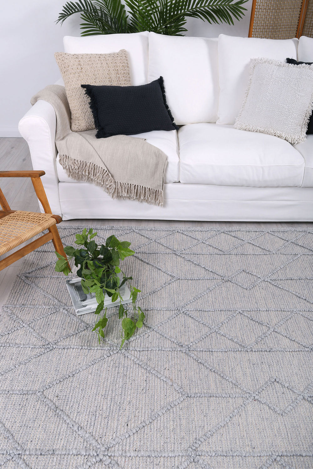 Kaiden Interweave Tribal Grey Wool Rug