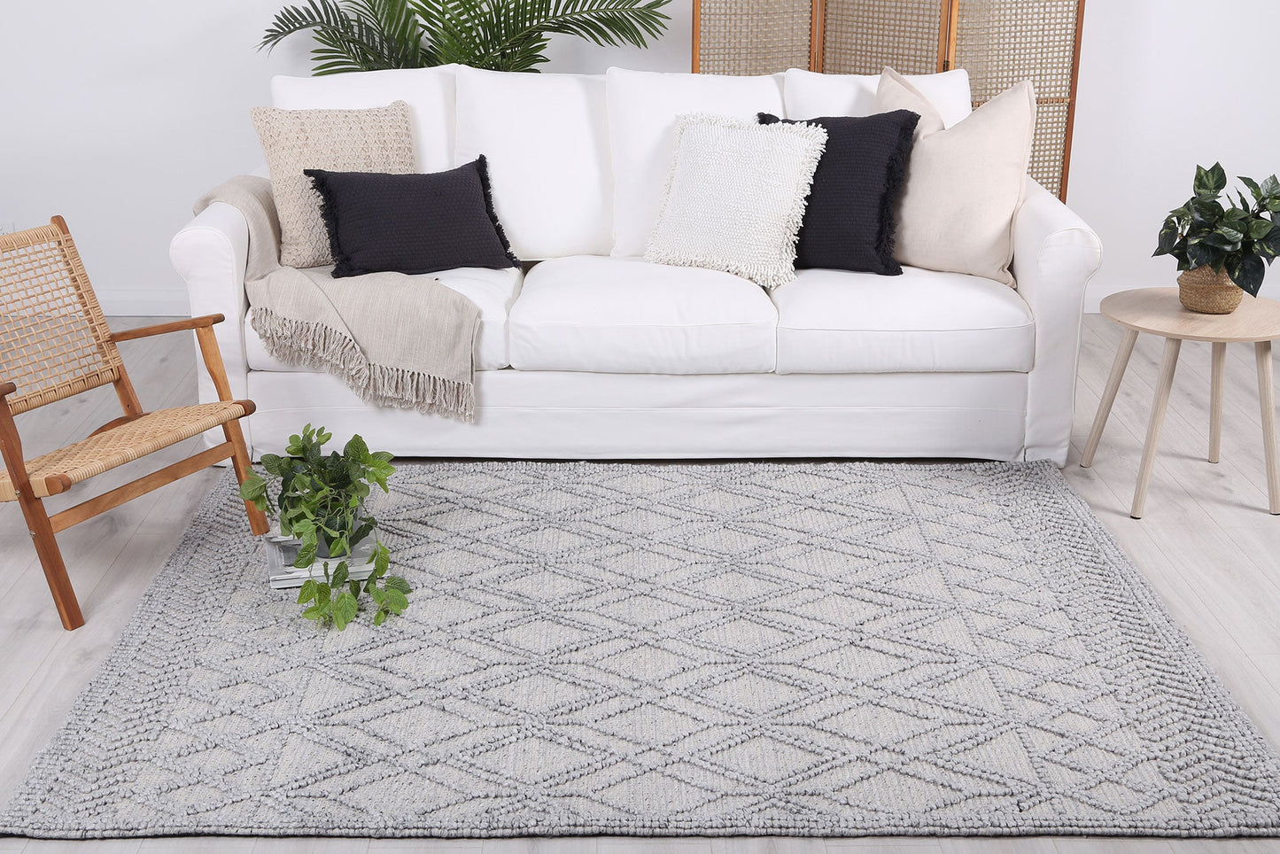 Kaiden Cobblestone Tribal Grey Wool Rug