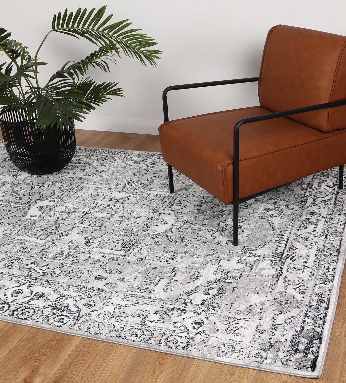 Parkland Vatuvara Traditional Grey Rug