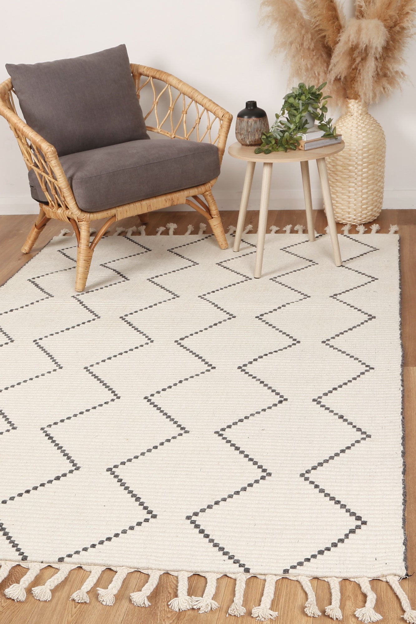 Varanasi Zig-Zag Wool Blend Cream Rug