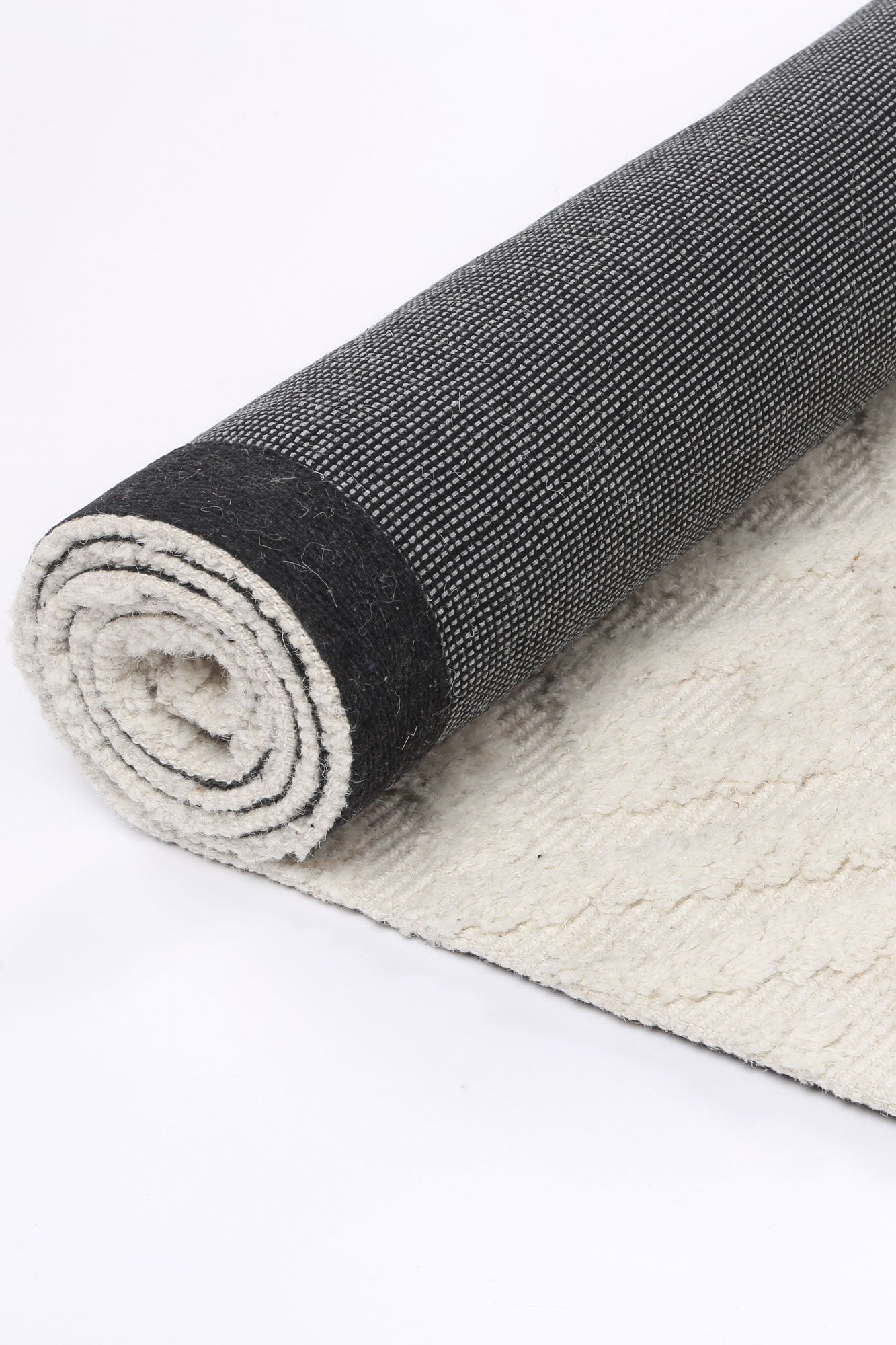 Varanasi Diamond Wool Blend Cream Rug