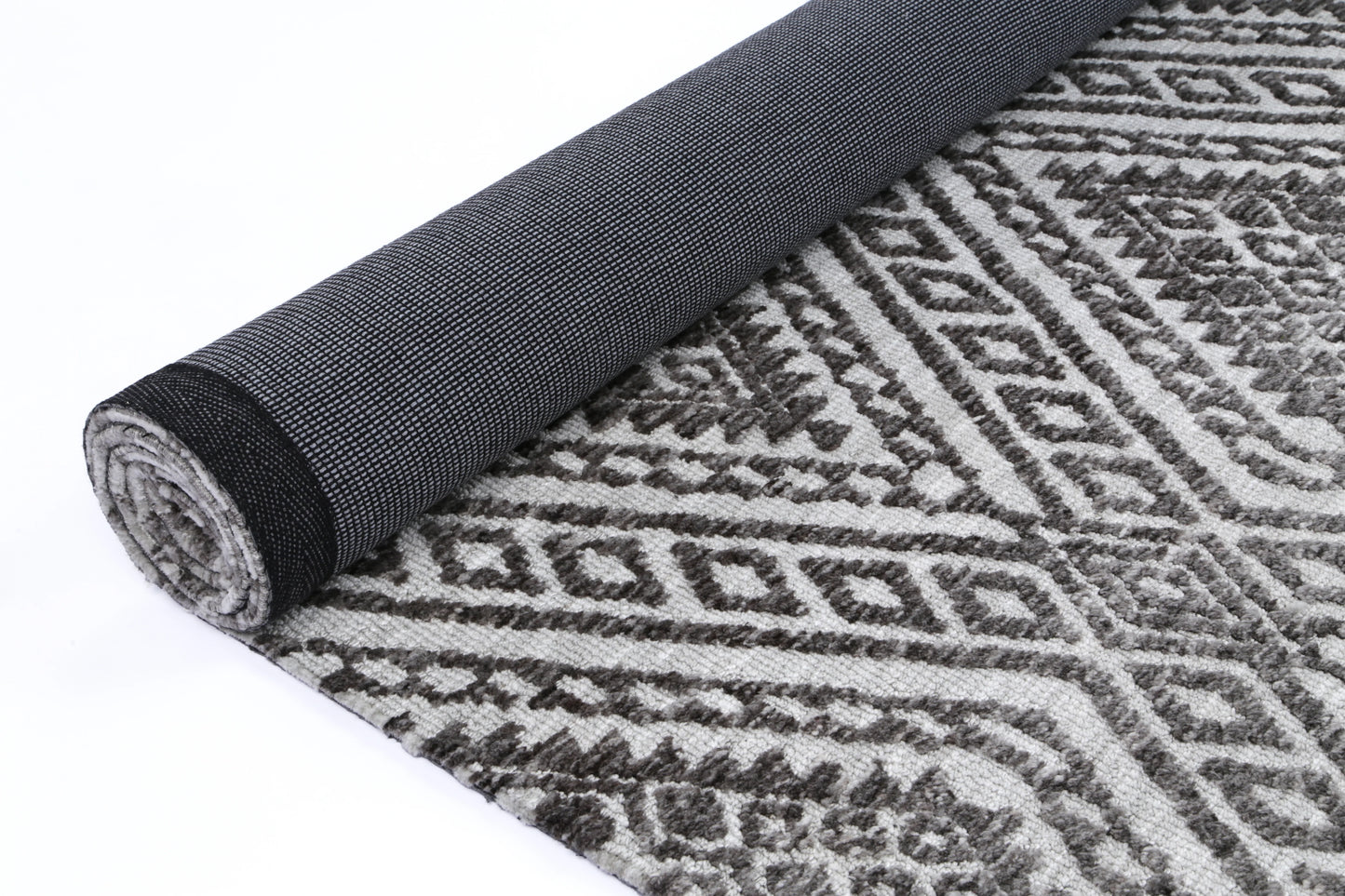 Zara Grey Cotton Blend Rug with diamond pattern