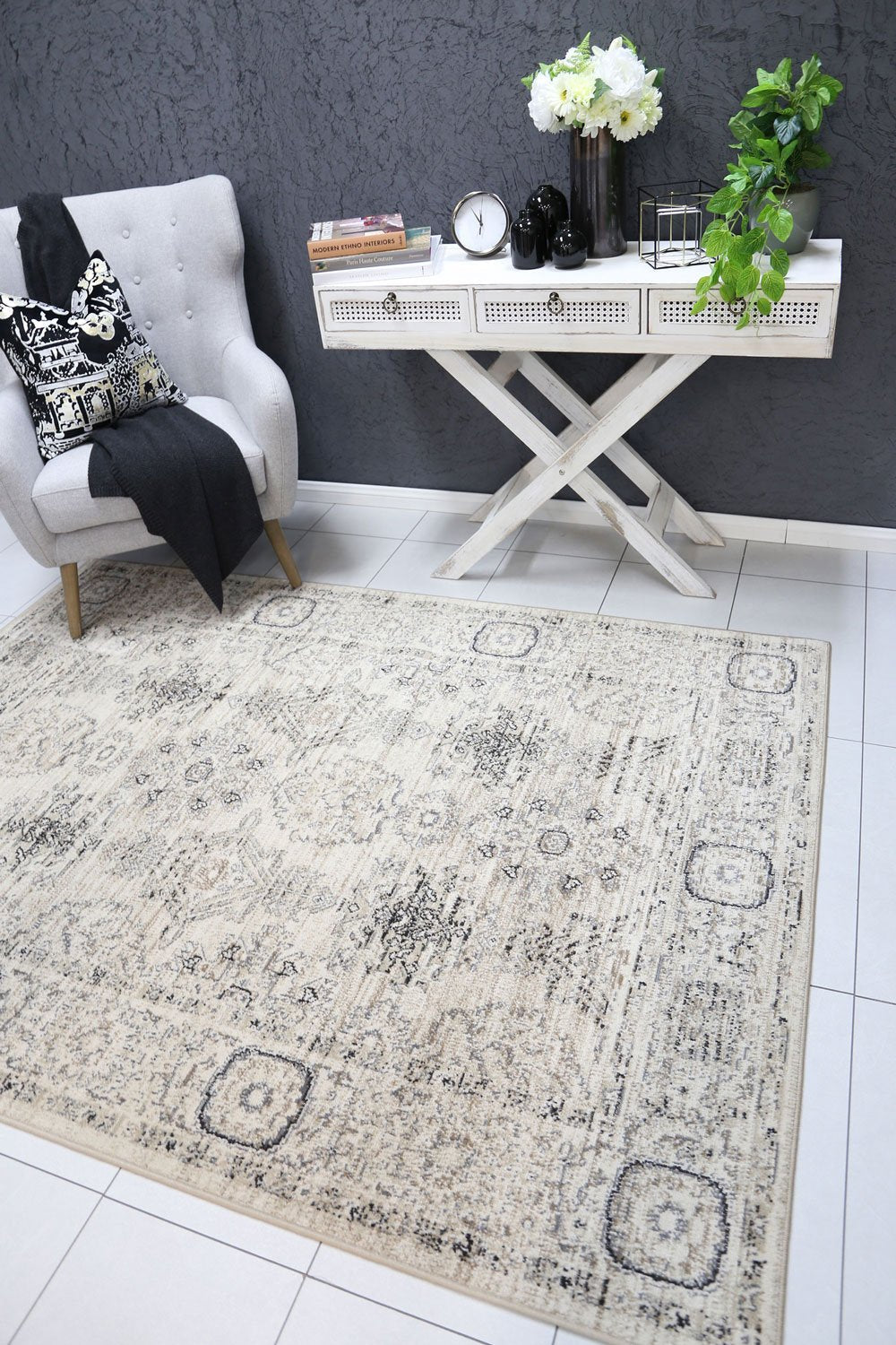Aryana Tapestry Traditional Cream Rug