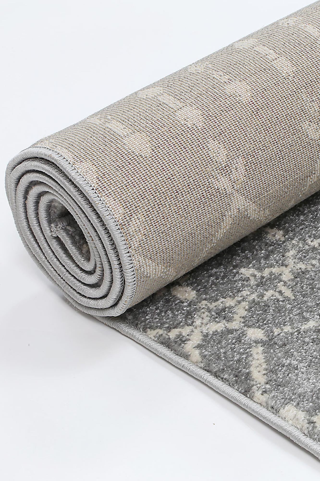 Exquisite Grey & Ivory Argyle pattern Rug