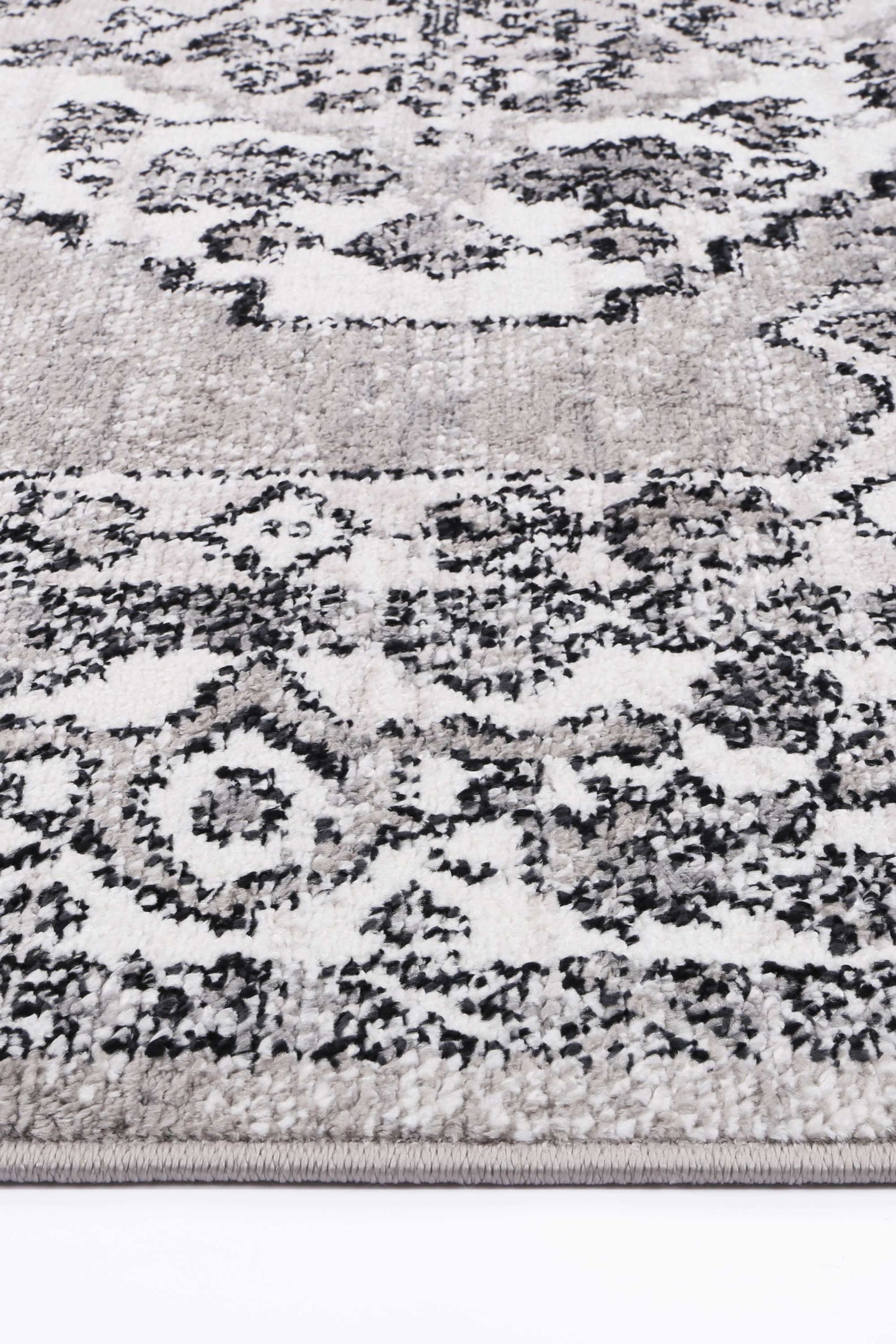 Parkland Safra Traditional Grey Rug