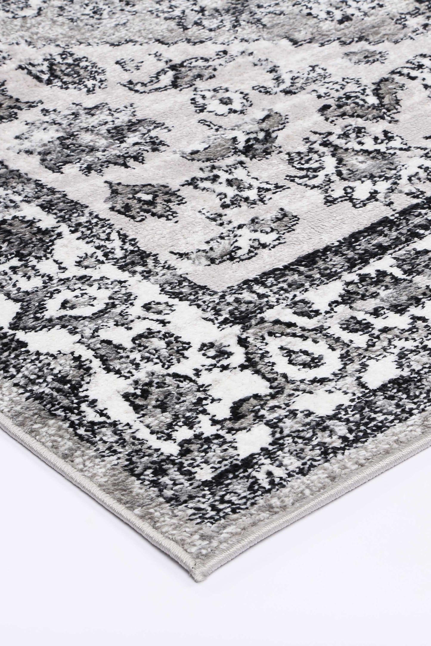 Parkland Safra Traditional Grey Rug