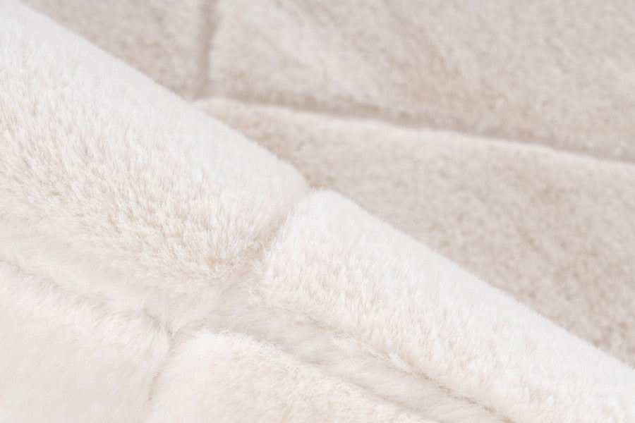 Desire 600 Fluffy Soft Ivory Rug