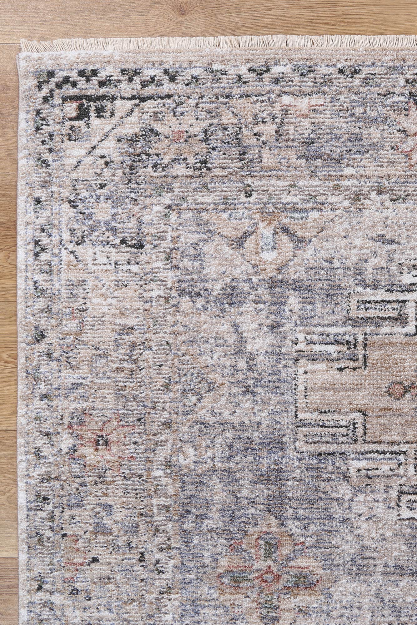 Yarra Derbent Ash Traditional Soft Rug