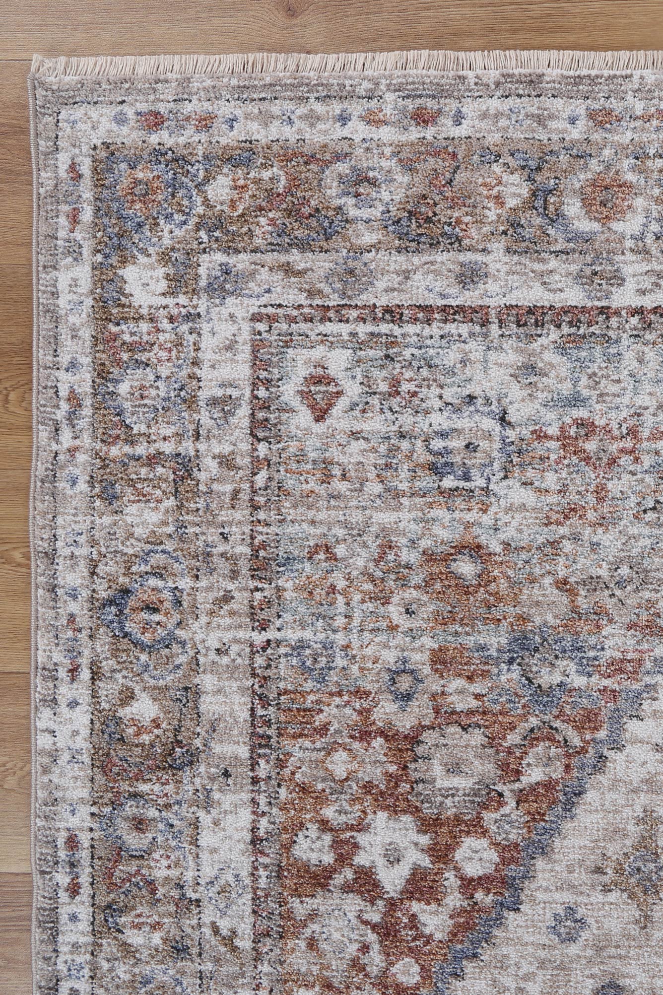 Yarra Shriaz Multi Traditional Soft Rug