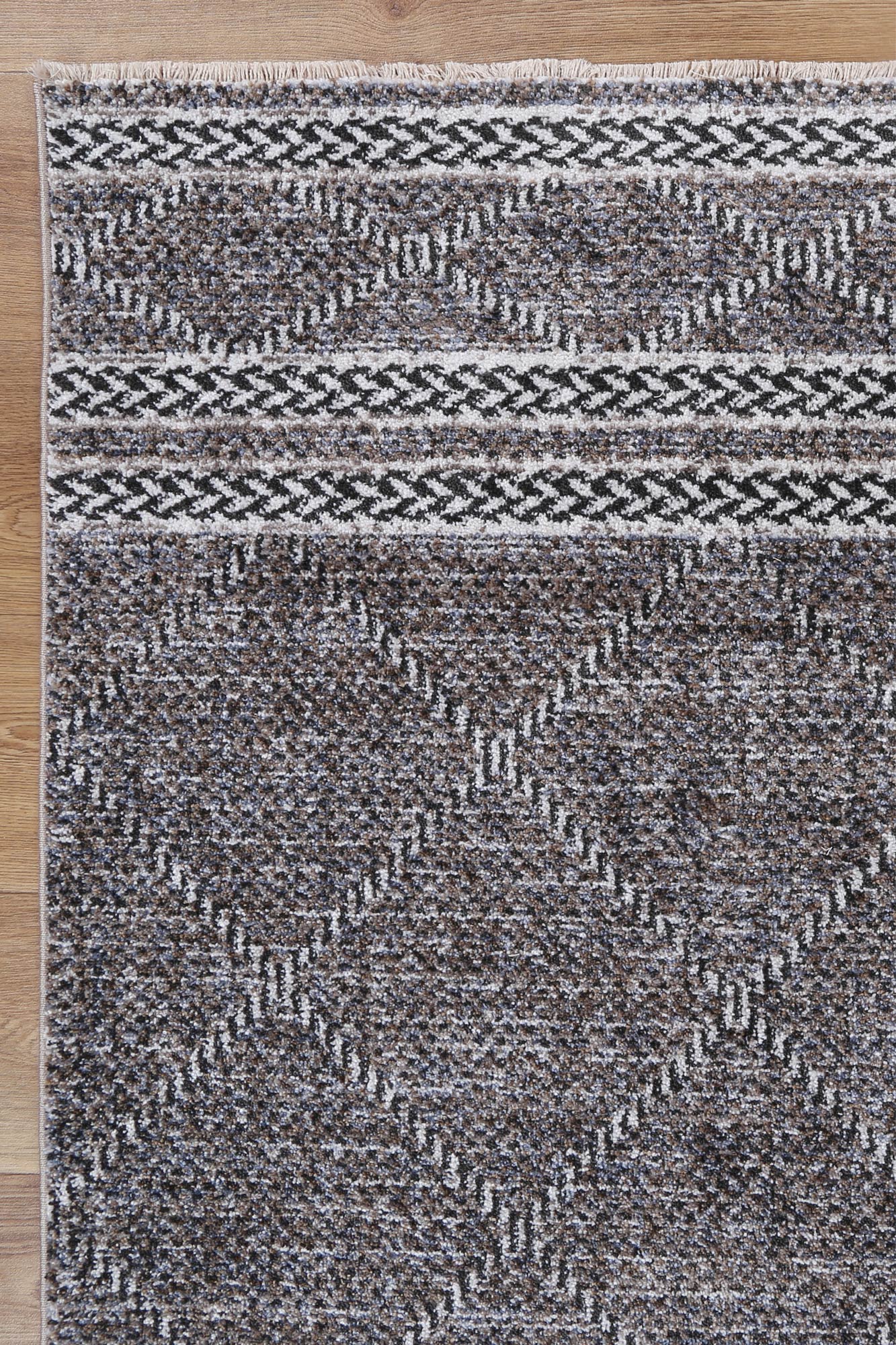 Yarra Aleppo Charcoal Contemporary Soft Rug