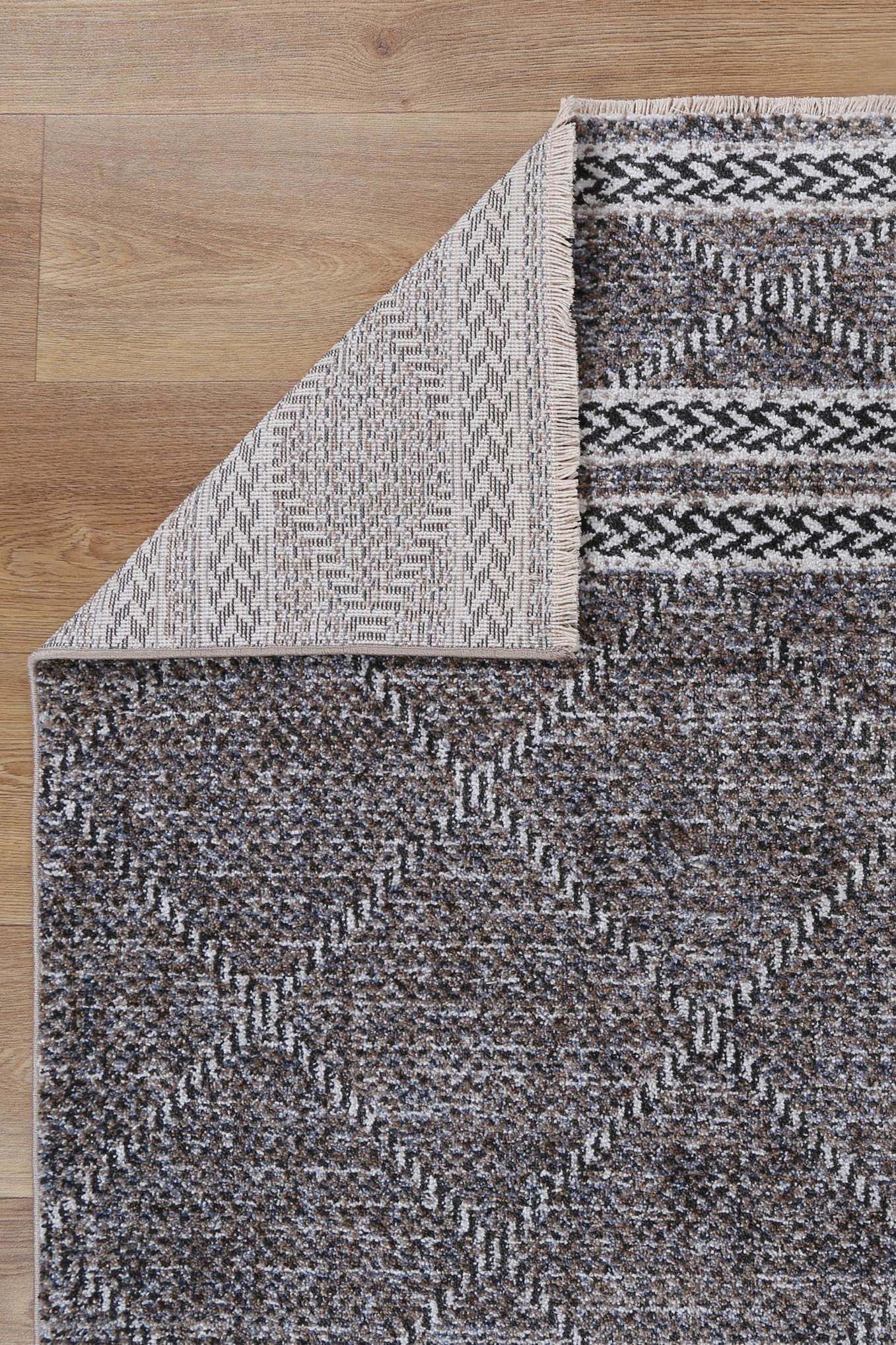 Yarra Aleppo Charcoal Contemporary Soft Rug