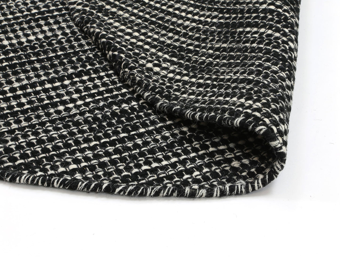 Napania Black & White Reversible Wool Round Rug