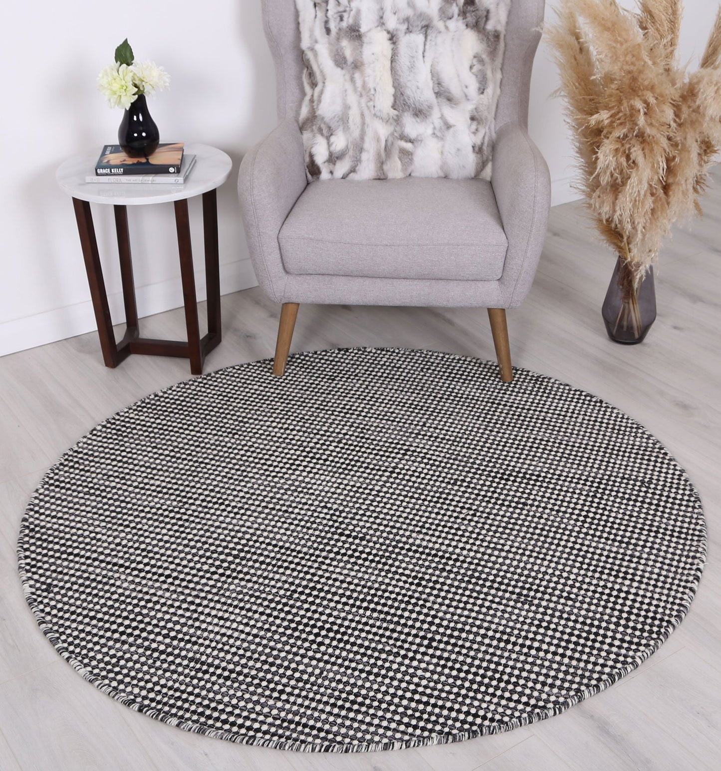 Napania Charcoal Reversible Wool Round Rug