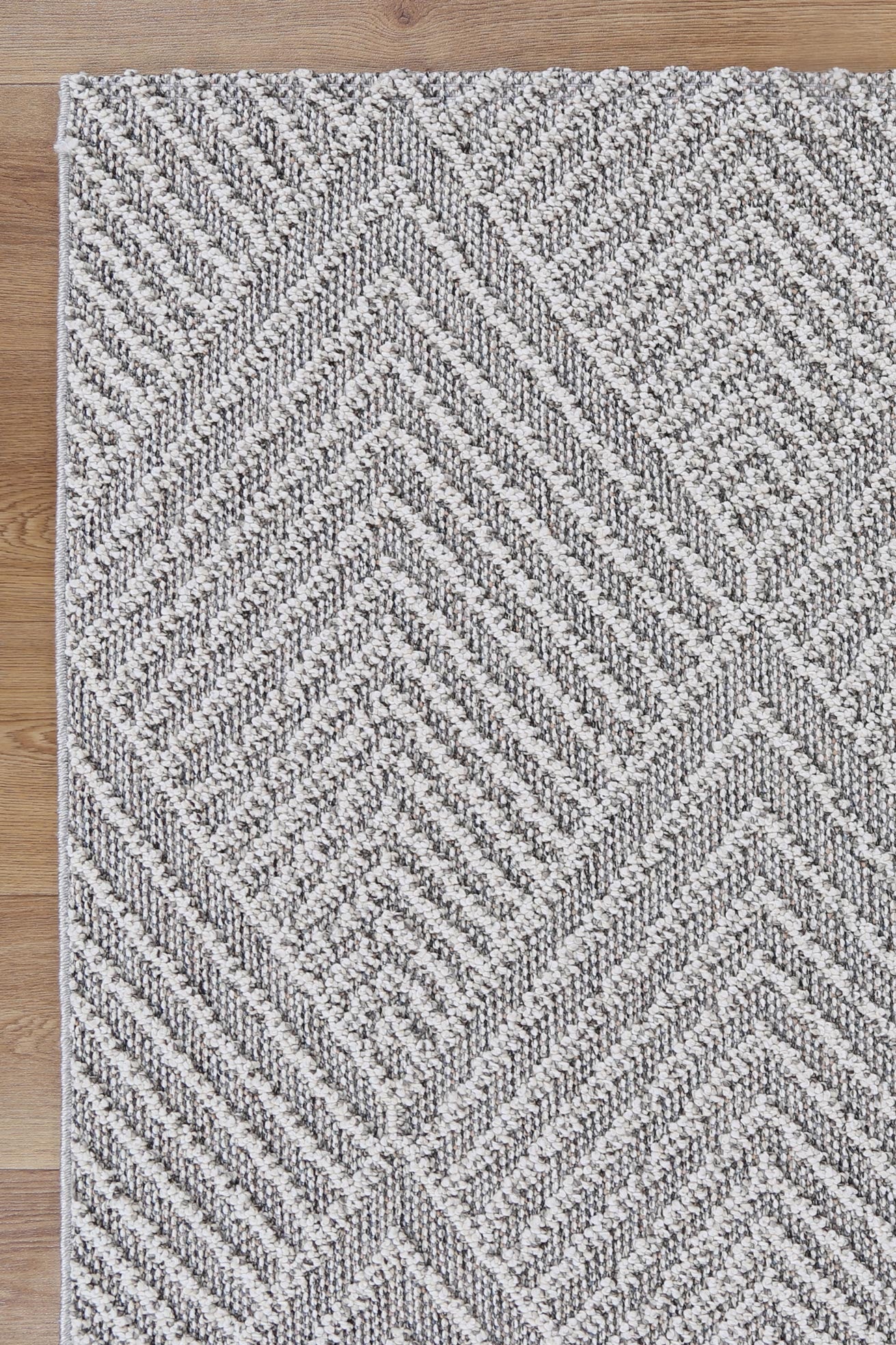 Valentina Kini Grey Geometric Flatweave Rug