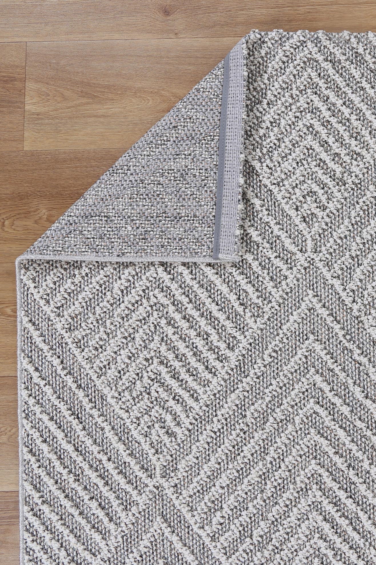 Valentina Kini Grey Geometric Flatweave Rug