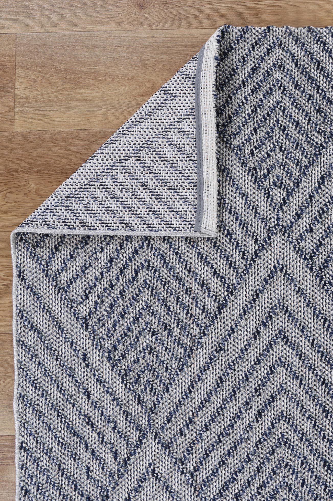 Valentina Naka Charcoal Geometric Flatweave Rug