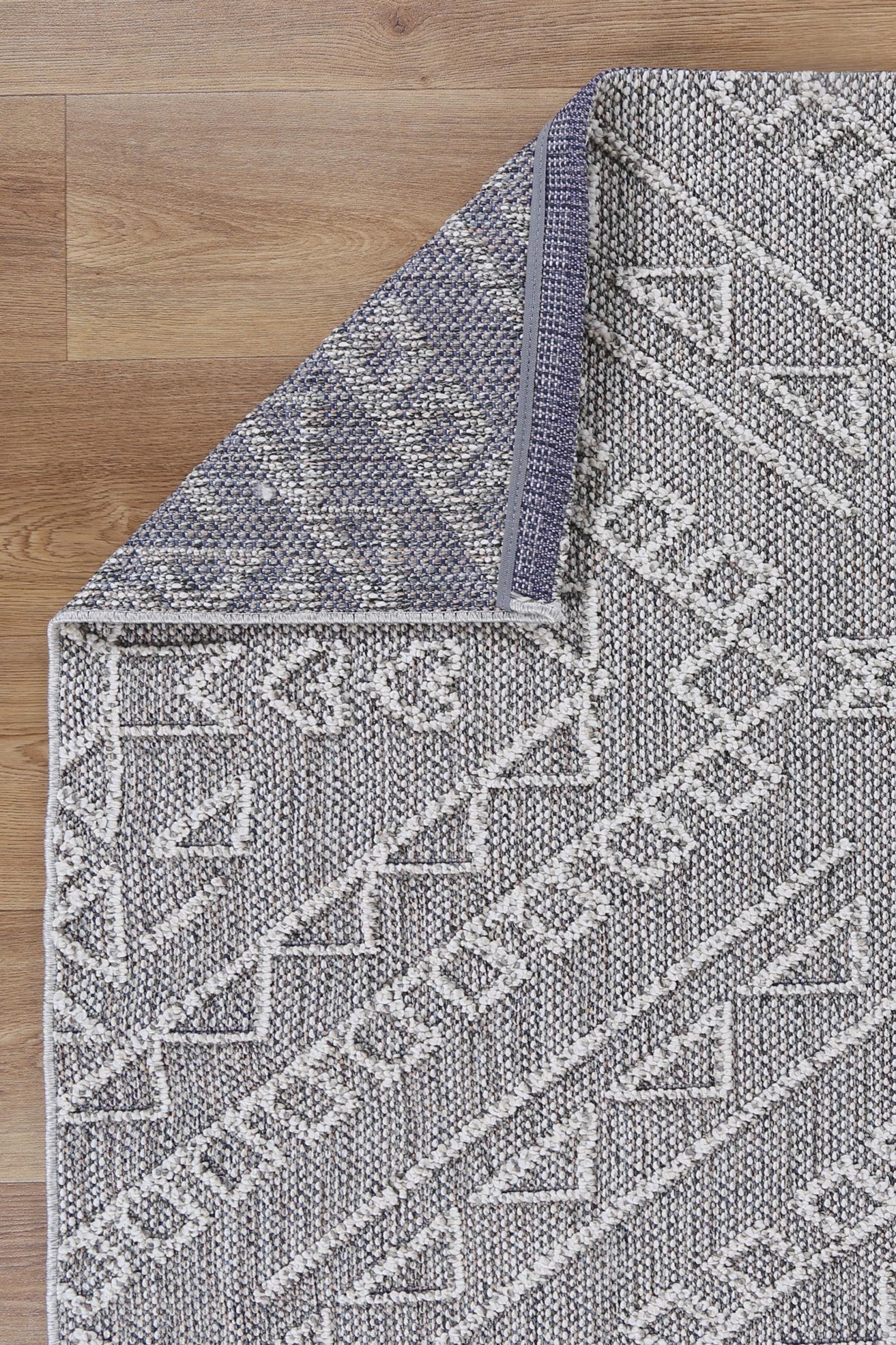 Valentina Kaua Ash Tribal Flatweave Rug