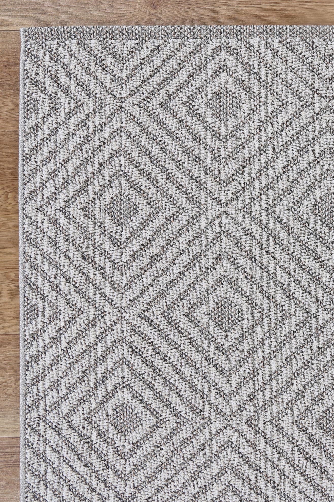 Valentina Walasi Ash Geometric Flatweave Rug