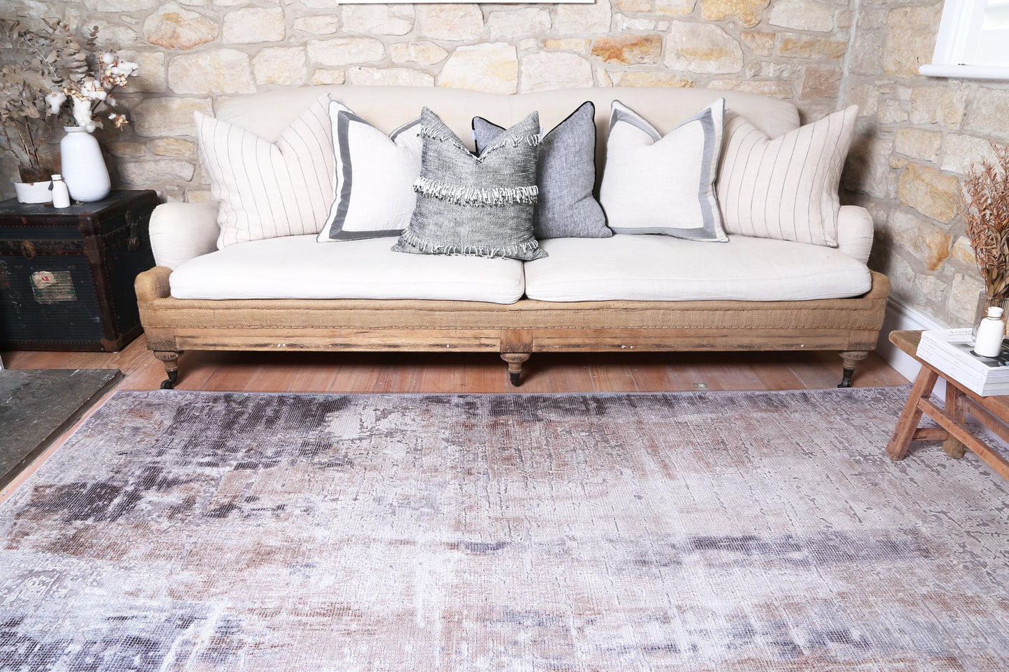 Vintage Crown Leopold Ash & Ivory Distressed Vintage Rug